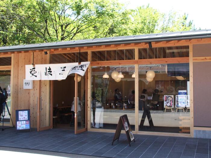 岐阜城楽市「愛岐三食堂」店頭